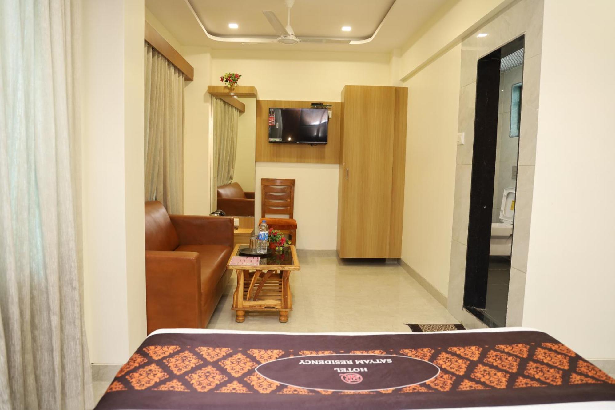 Hotel Satyam Residency Navi Mumbai Exteriör bild